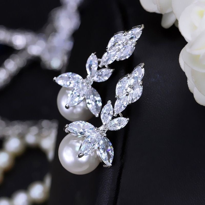 Pearl necklace set