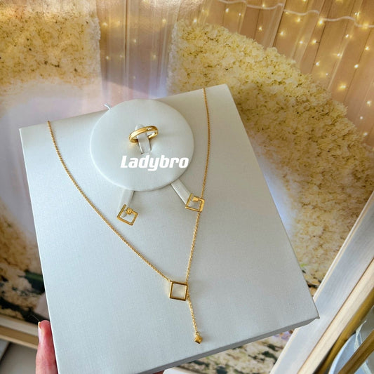 Gold plated necklace set